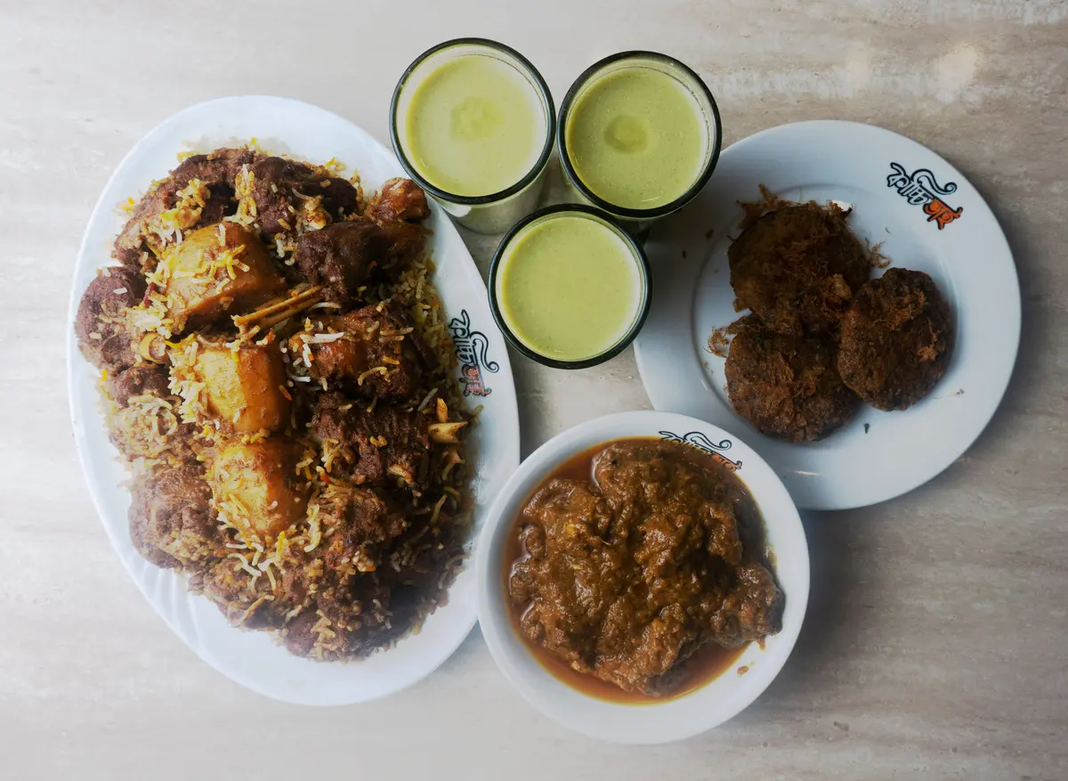 Kacchi Platter Beef Rezala, Jali Kabab & Borhani 1:3