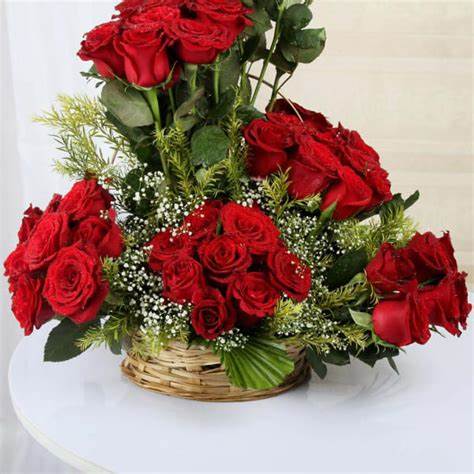 50 Red Rose In A Basket