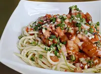 Rojo Chicken Noodles