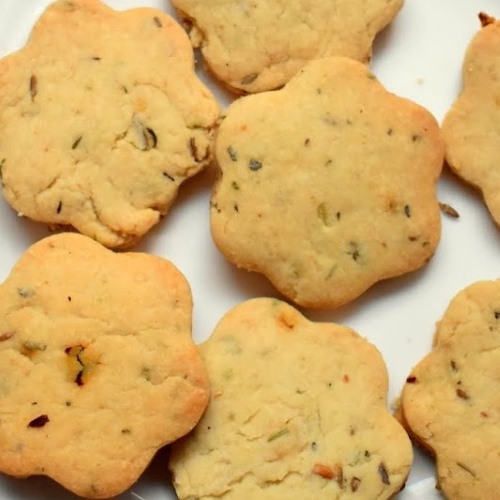 Cheese & Pepper Cookies- 200 Gm